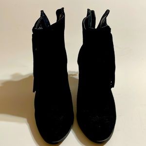 YellowBox Black Fringe Bootie’s Size. 6
